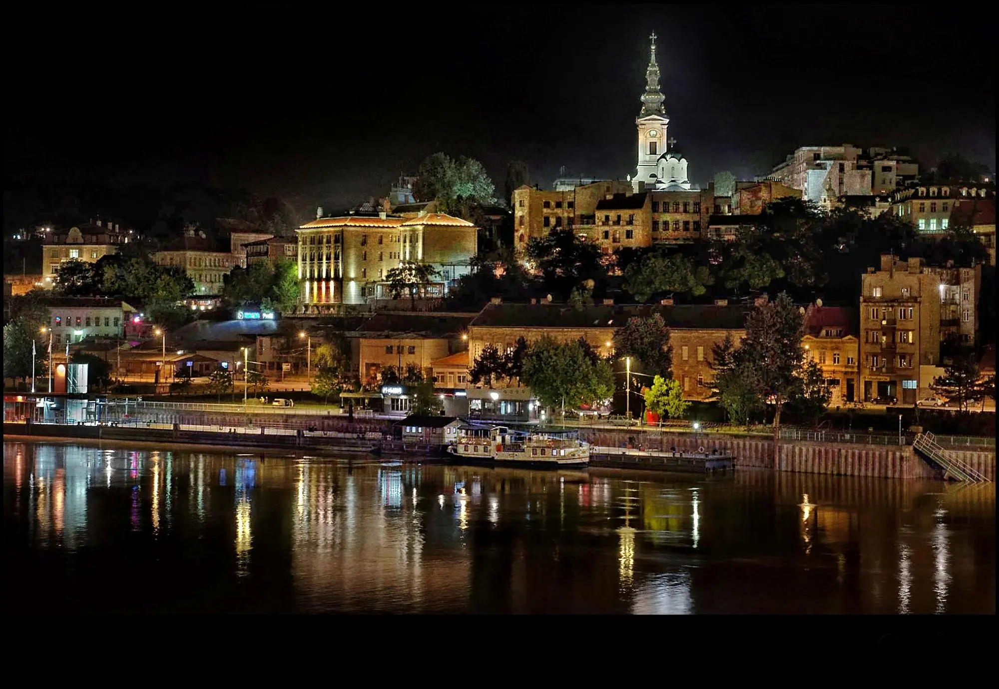 Belgrade, Serbia at night - Creative Commons Attribution-Share Alike 3.0 Unported - https://commons.wikimedia.org/wiki/File:Belgrade_at_night.webp Belgrade, Serbia at night - Creative Commons Attribution-Share Alike 3.0 Unported - https://commons.wikimedia.org/wiki/File:Belgrade_at_night.webp